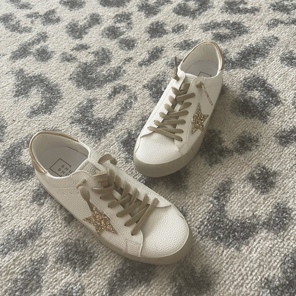 Star sneakers